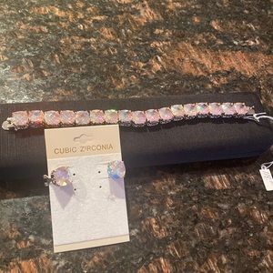 Iridescent bracelet and earrings